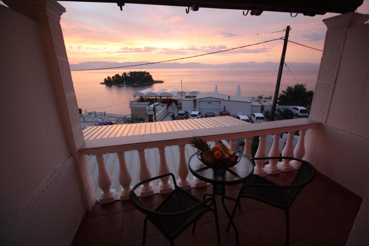 Batis Breeze Bed & Breakfast Perama  Exterior photo