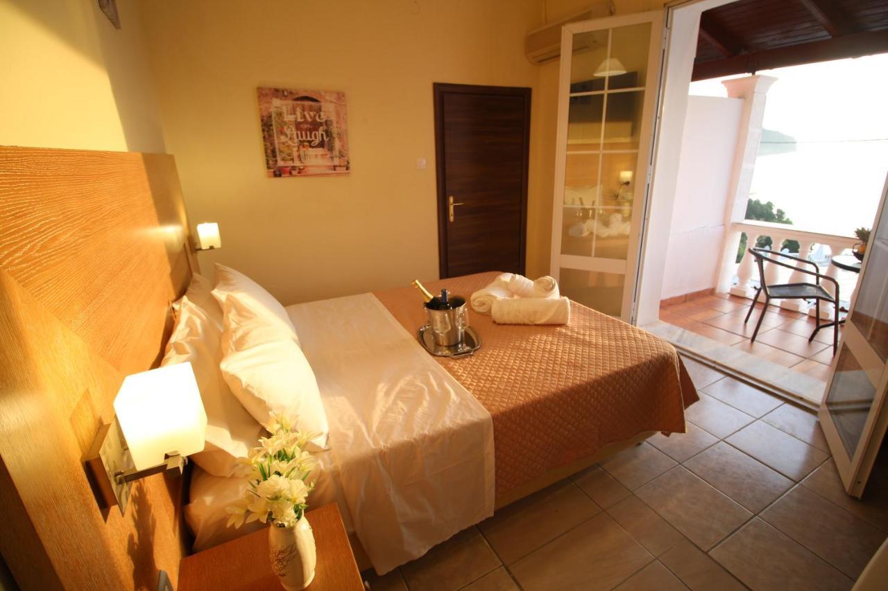 Batis Breeze Bed & Breakfast Perama  Exterior photo
