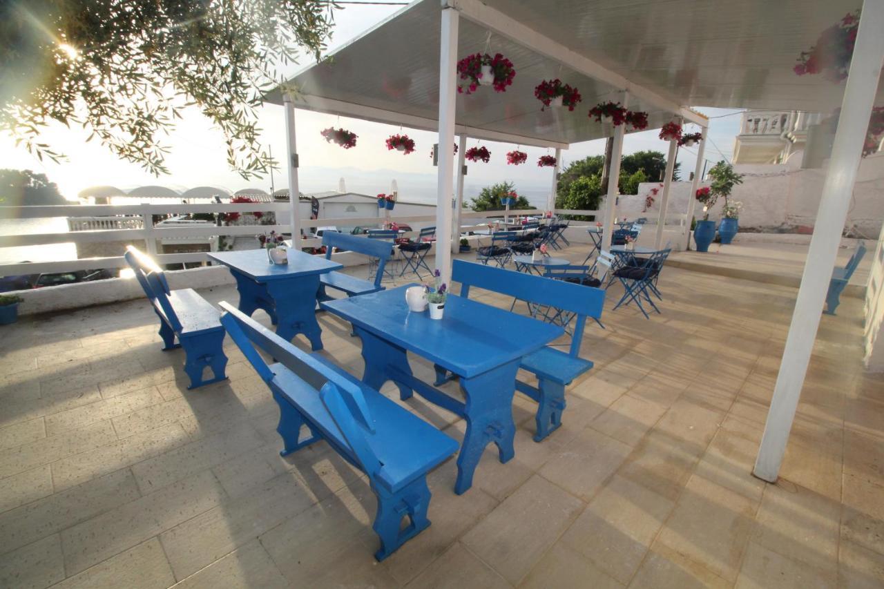 Batis Breeze Bed & Breakfast Perama  Exterior photo