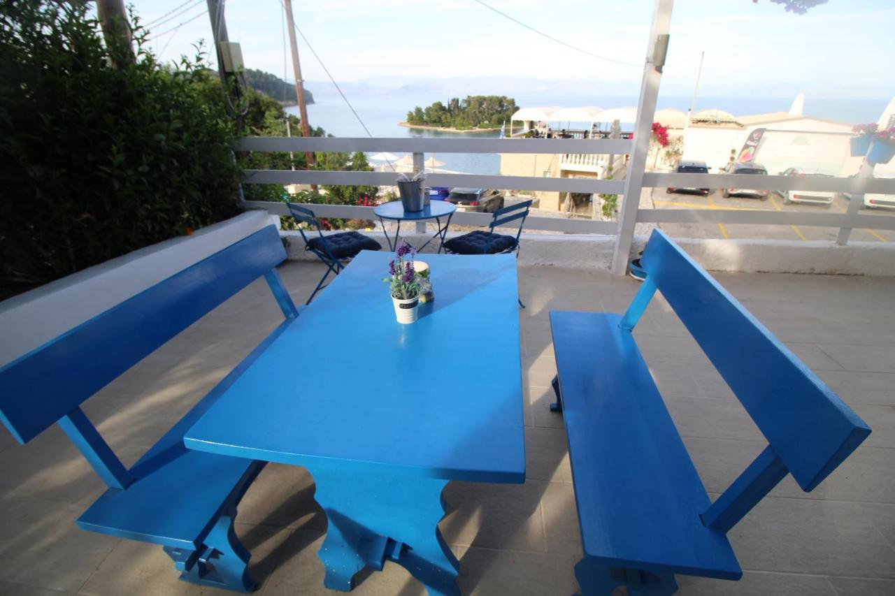 Batis Breeze Bed & Breakfast Perama  Exterior photo