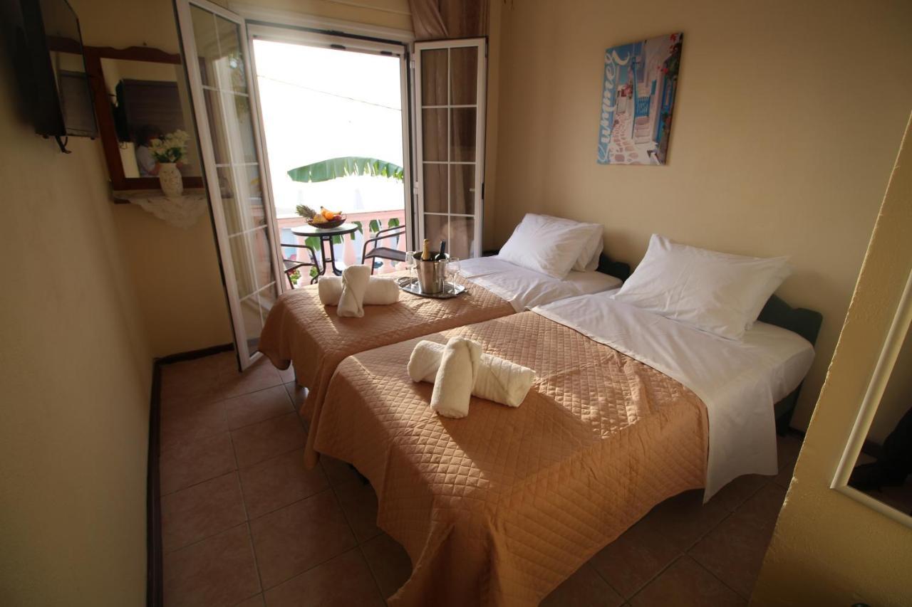 Batis Breeze Bed & Breakfast Perama  Exterior photo